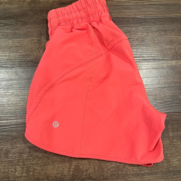 LULULEMON HOTTIE HOT SHORTS - Picture 2 of 4